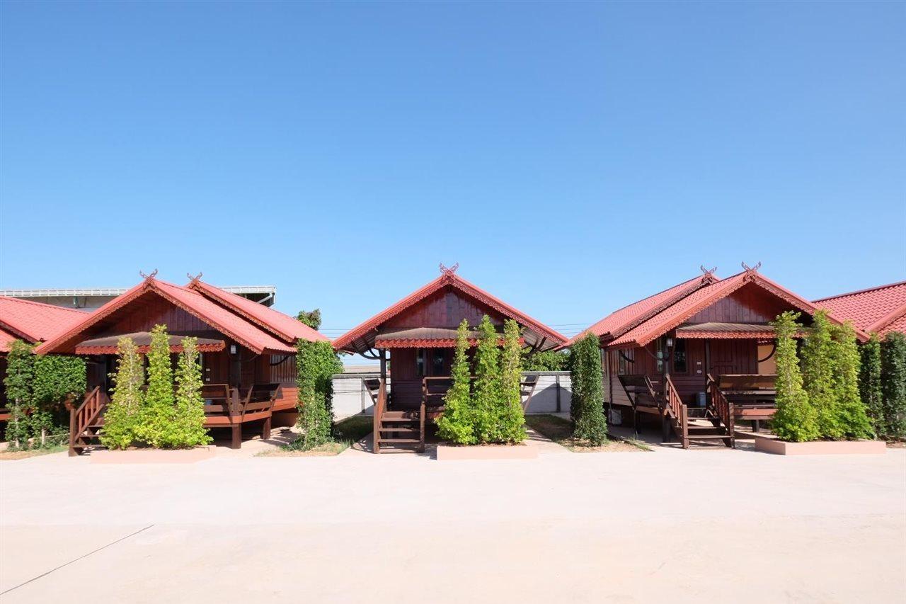 Prakaithong Hotel อำเภอสว่างแดนดิน ภายนอก รูปภาพ