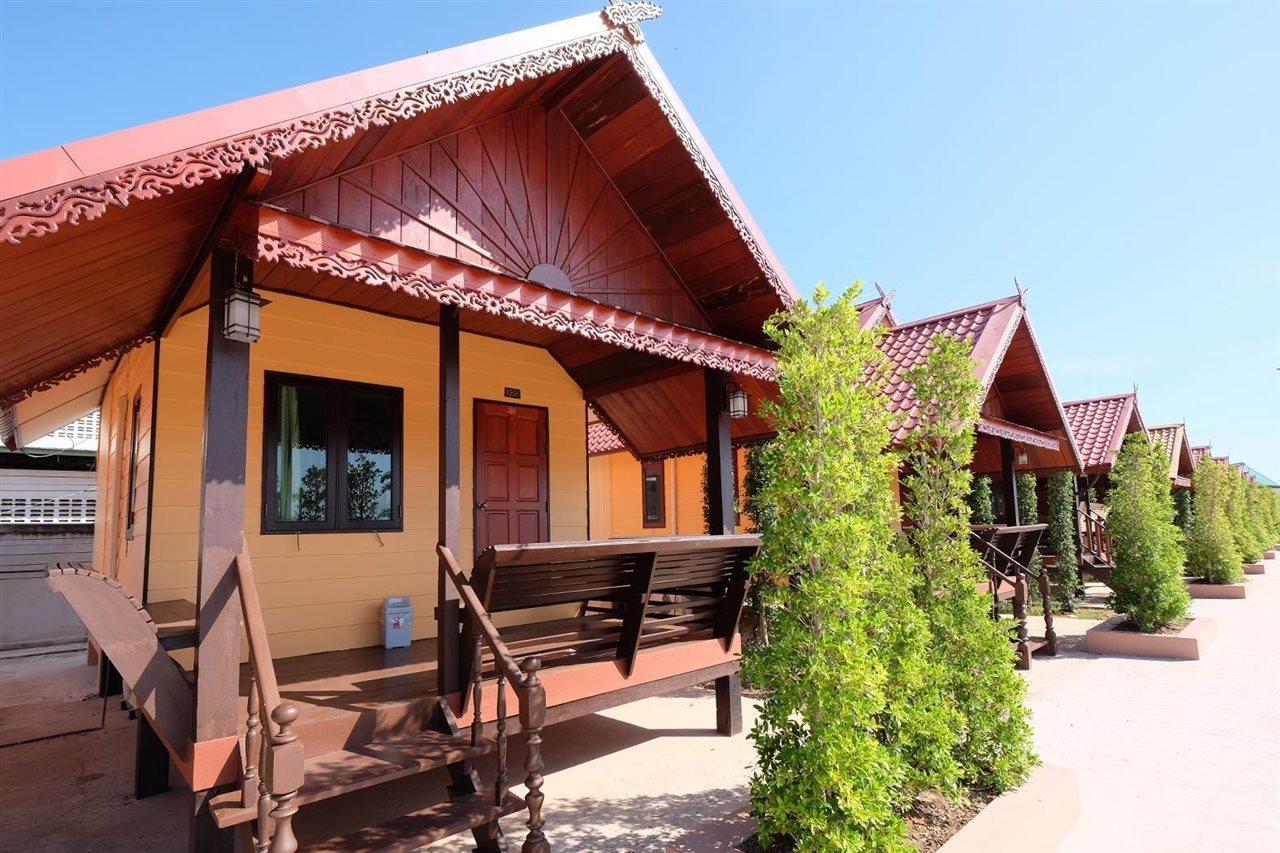 Prakaithong Hotel อำเภอสว่างแดนดิน ภายนอก รูปภาพ
