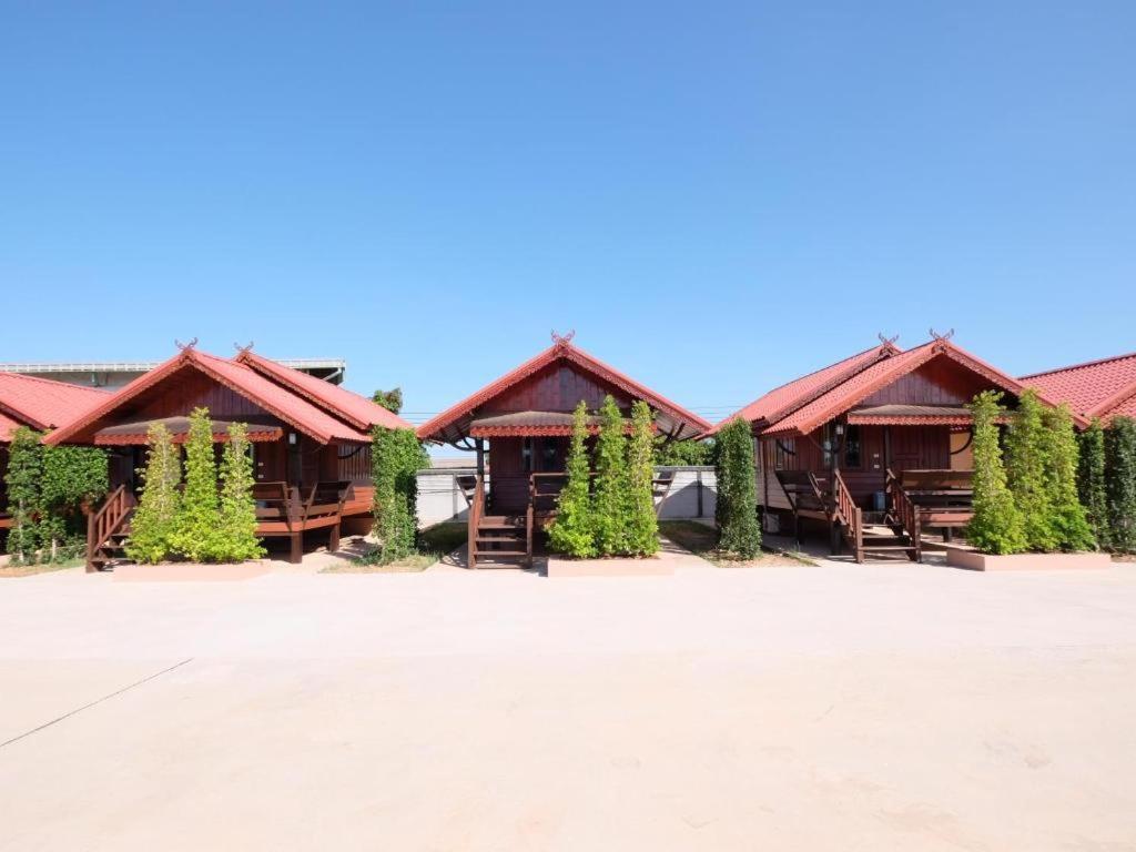 Prakaithong Hotel อำเภอสว่างแดนดิน ภายนอก รูปภาพ
