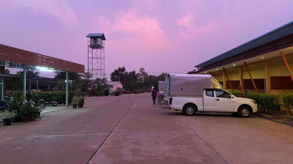 Prakaithong Hotel อำเภอสว่างแดนดิน ภายนอก รูปภาพ