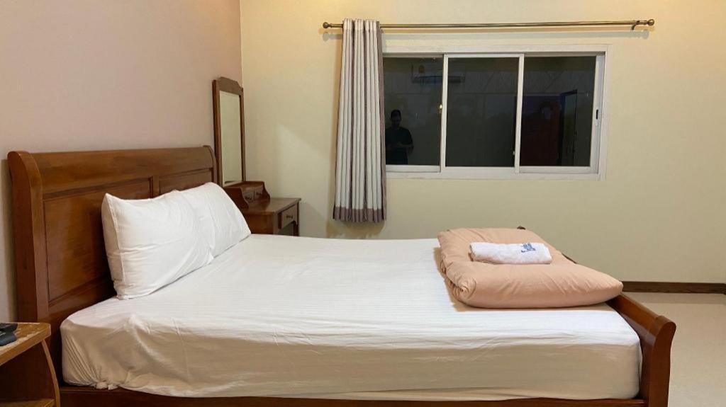 Prakaithong Hotel อำเภอสว่างแดนดิน ภายนอก รูปภาพ