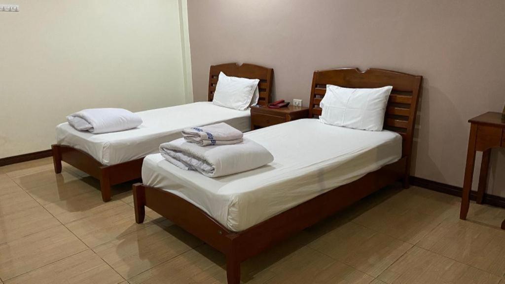 Prakaithong Hotel อำเภอสว่างแดนดิน ภายนอก รูปภาพ